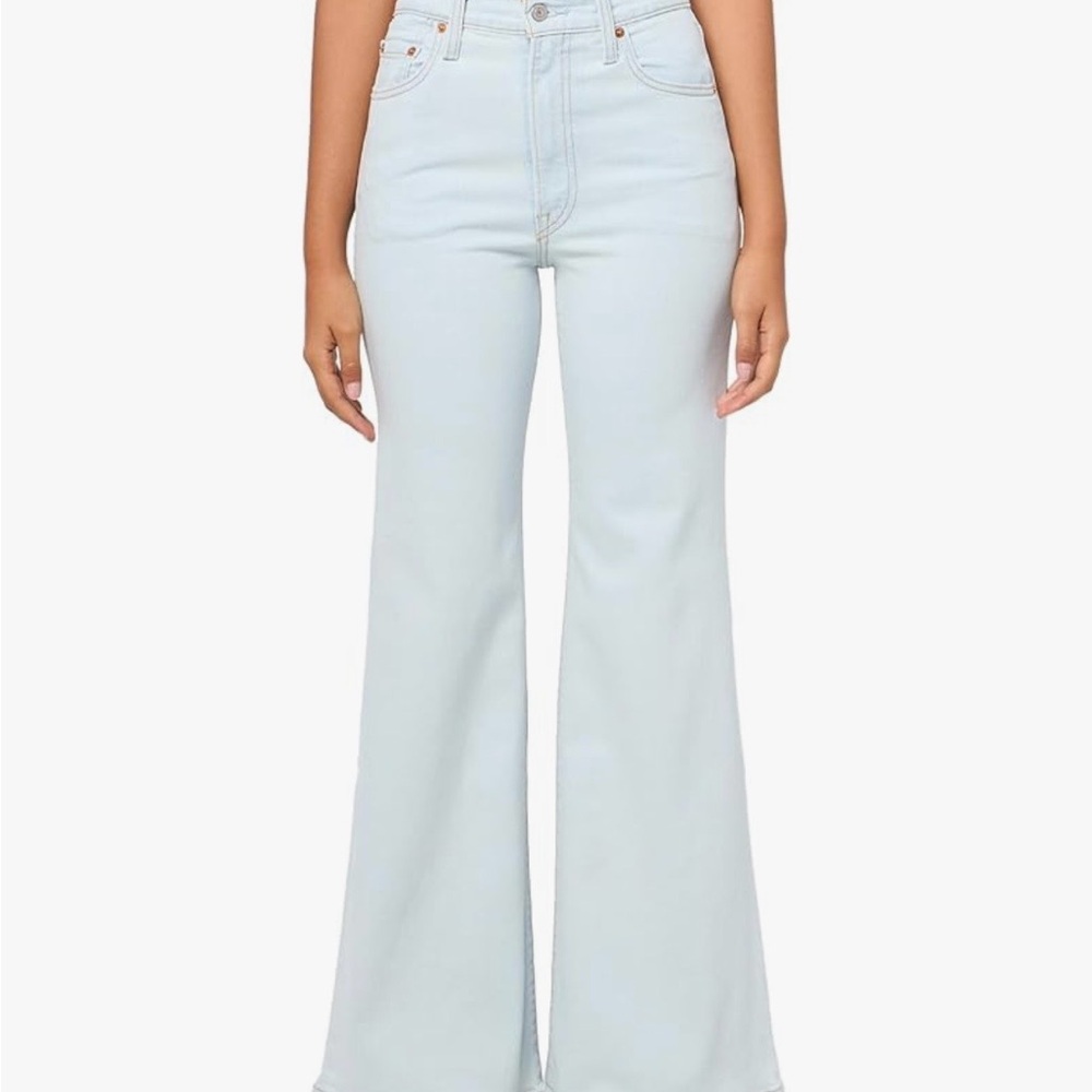 Levi's Womens Ribcage Bell Bottom Jeans size 30